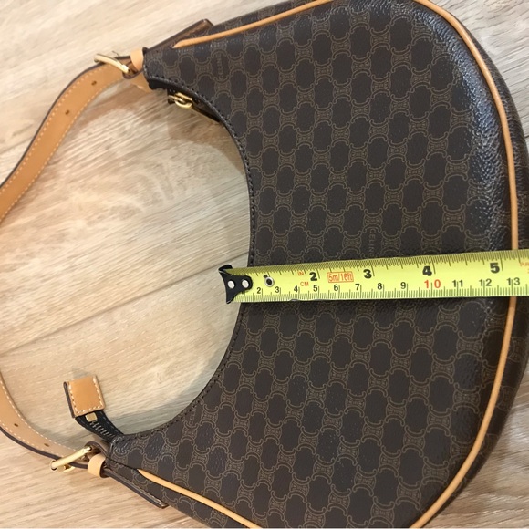 Celine - Picture 7 of 9